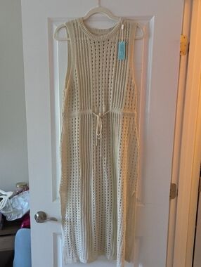 Sleeveless Crochet One-Piece Coverup in Cream